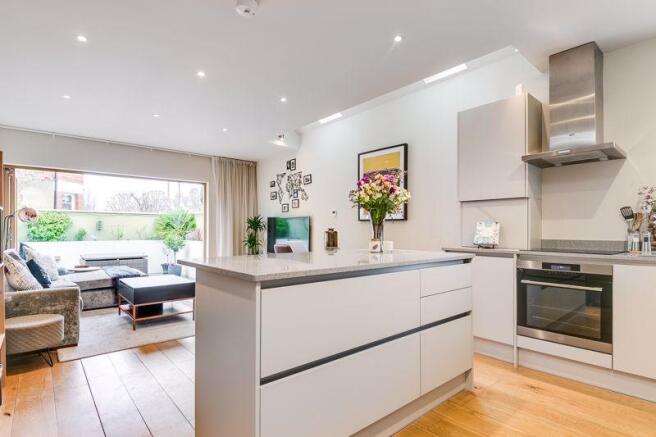 Kitchen / Rece...