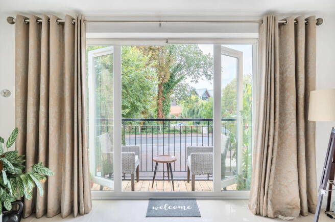 1342553-7-68a48a0...