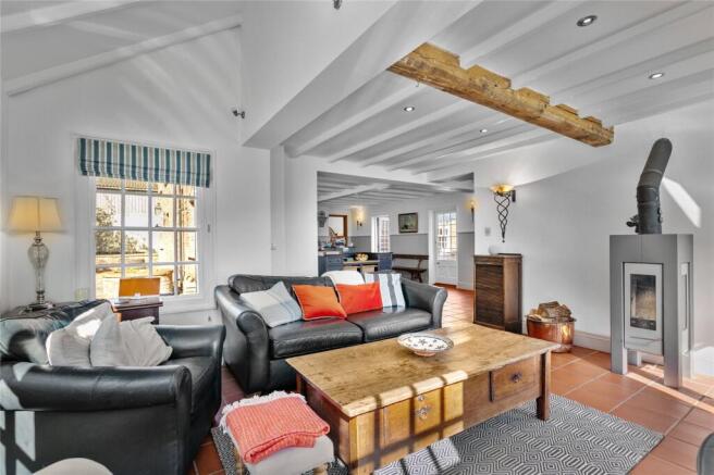 7 bed Detached for sale Image 8
