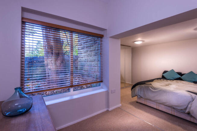 1 bed Detached to rent Image 5