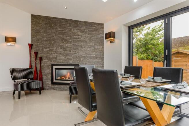 8284899-interior17-m