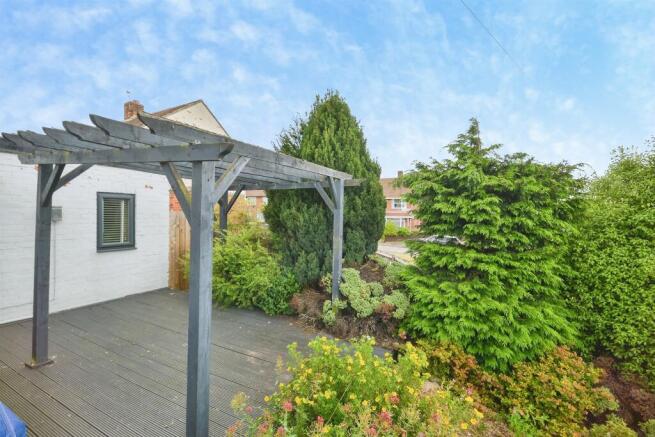 3 bed Semi-Detached for sale Image 11