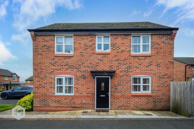 3-bed detached on Sandiford Row, Radcliffe, M26, £324,995