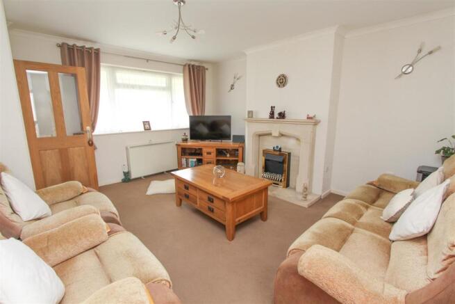 Living room 2.jpg