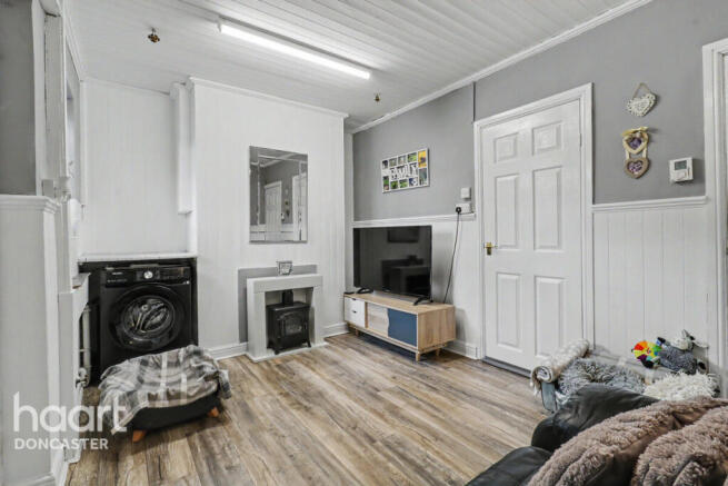 3 bed Terraced for sale Image 8