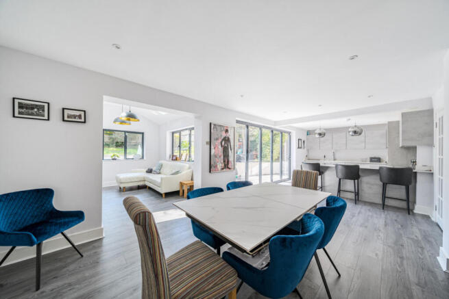 1298122-16-6852dc...