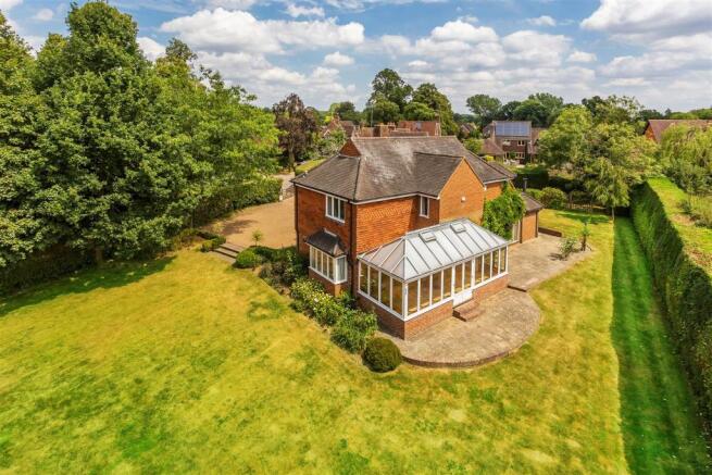 house. estate agency Dunsfold The Chestnuts