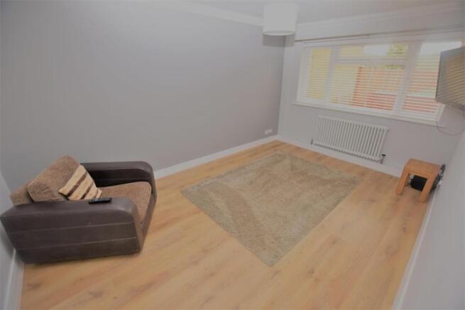 LOUNGE.JPG