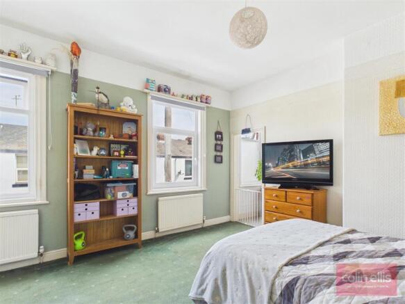 3 bed Terraced for sale Image 10