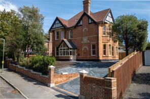25a, Meyrick Park Crescent, Bournemouth BH3 7AG