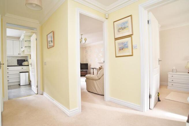 2 bed Flat for sale Image 10