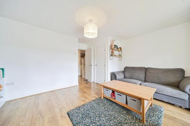 4 bed Semi-Detached for sale Image 8
