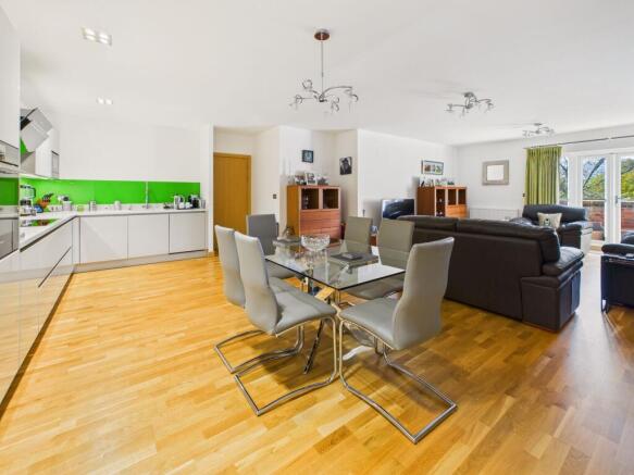 Sitting/kitchen/diner