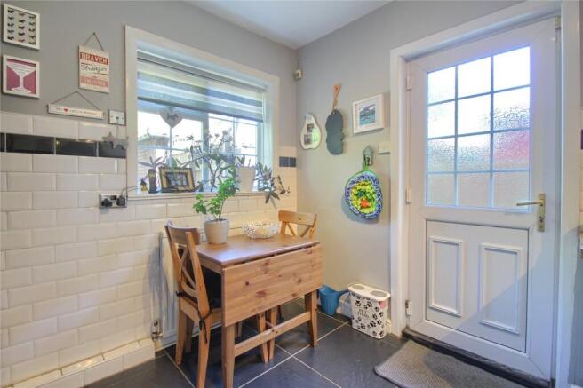 3 bed Semi-Detached for sale Image 12