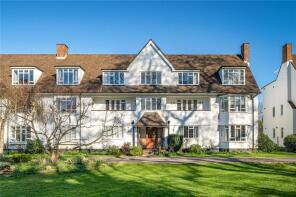 Flat 9, Gresham House, Watts Road, Thames Ditton KT7 0BZ