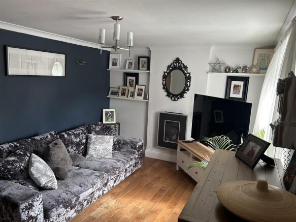 3 bed Semi-Detached for sale Image 7