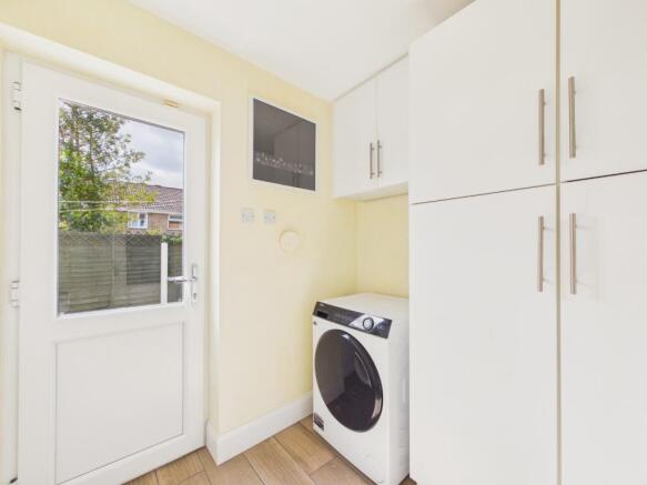4 bed Detached for sale Image 8