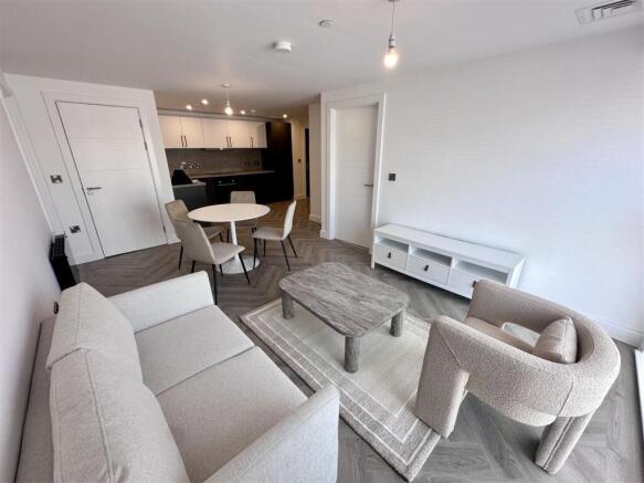 Lounge/Kitchen