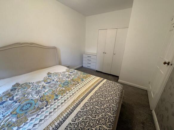 35 Oakfields - Be...