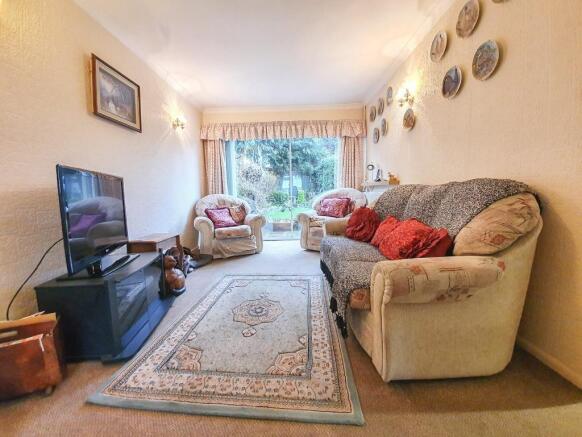 Sitting Room/Dining Room
