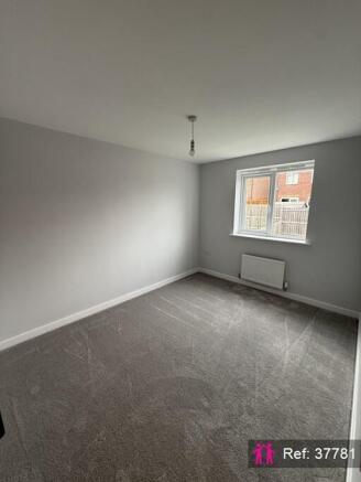 3 bed Semi-Detached for sale Image 12