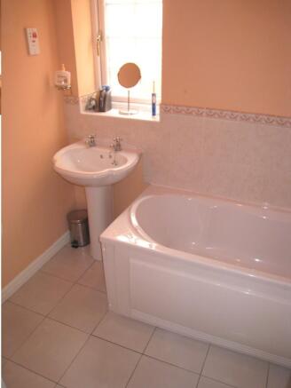 Family Bathroom.
