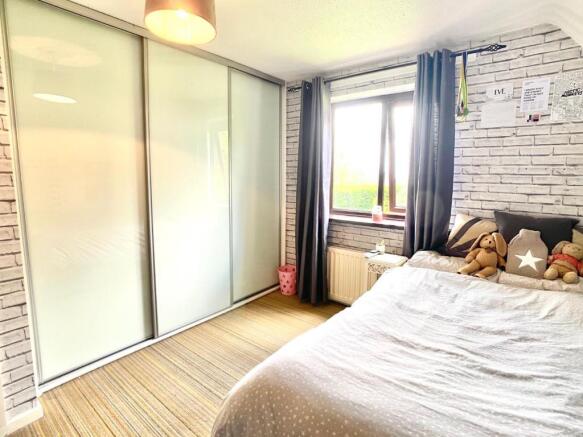 bedroom 16.jpg