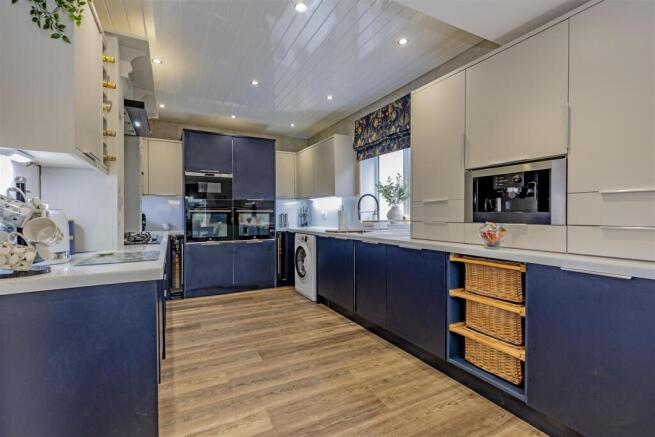 Superb Re-Fitted Kitchen