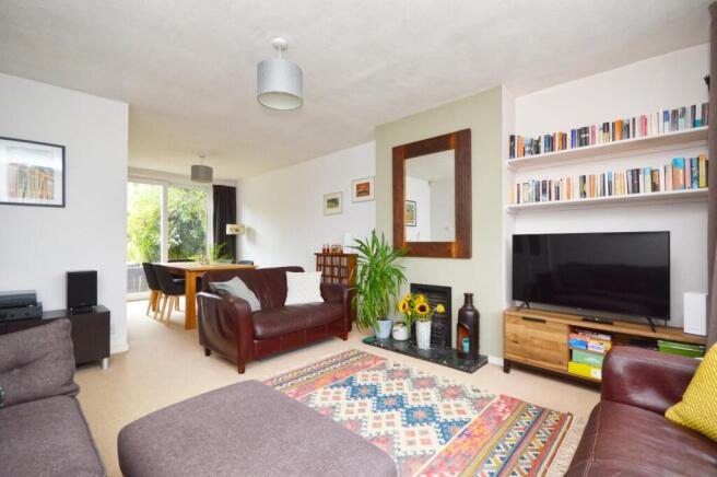 Sitting/Dining Room