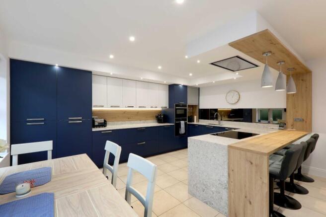 Kitchen/Dining