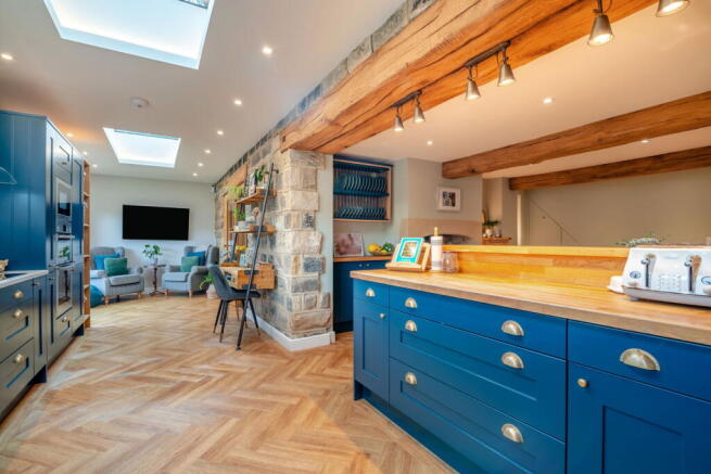 3 bed Cottage for sale Image 11