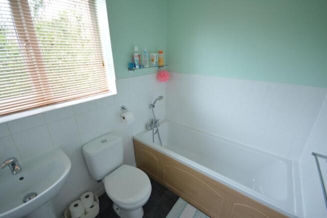 Family Bathroom / WC
