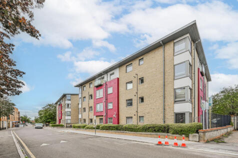 Winkfield Road, Wood Green, London, N22