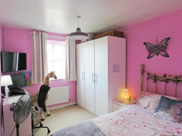 Bedroom 2.JPG