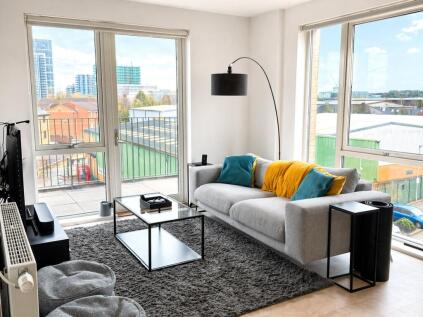 Botany Court, Parva Grove, Perivale