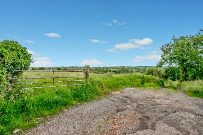 2 bed Terraced for sale Image 8