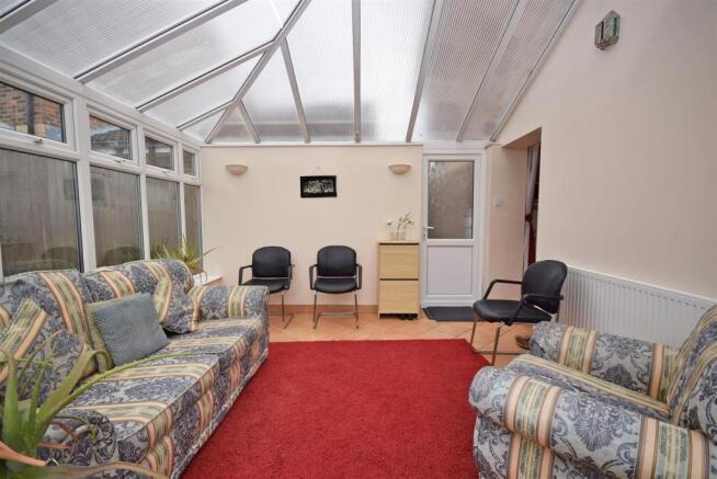 45 Gosling Grove Conservatory (Angle 2).jpg