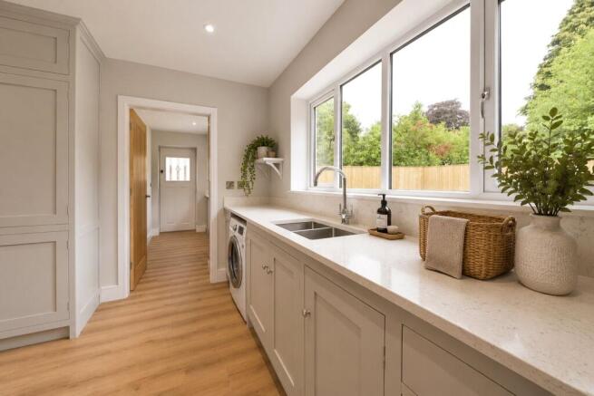 4 bed Detached for sale Image 12
