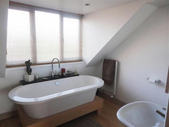 En Suite Bathroom