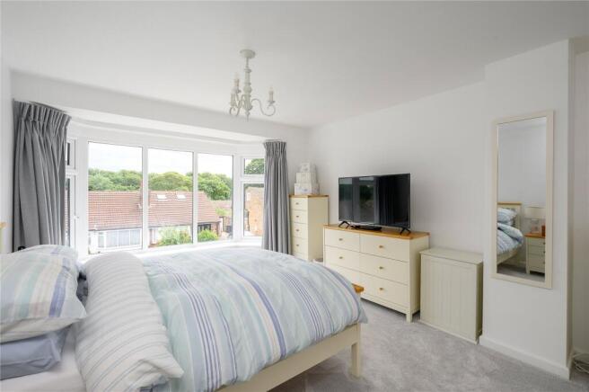 4 bed Semi-Detached for sale Image 8
