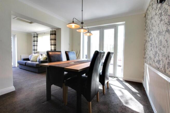 4 bed Detached for sale Image 6
