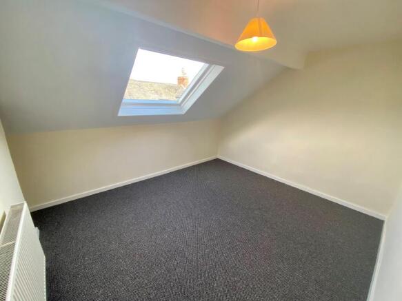 2 bed House to rent Image 4