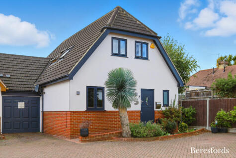 Amelle Gardens, Romford, RM3