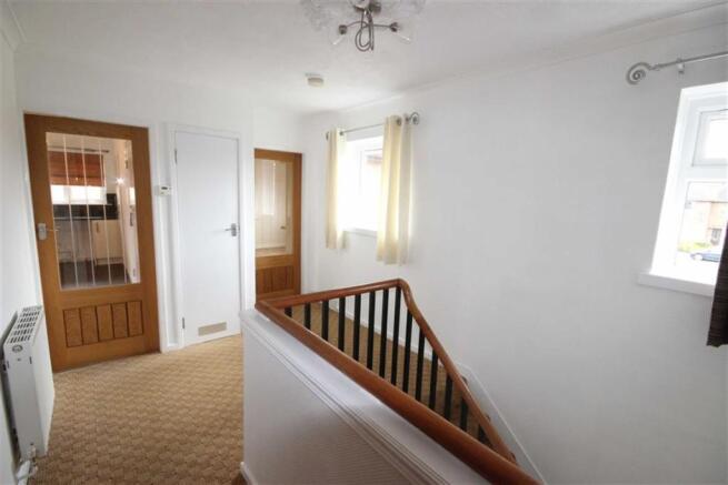 FIRST FLOOR LANDING