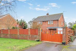 Kincain, Copnor Close, Newbury RG20 9UR