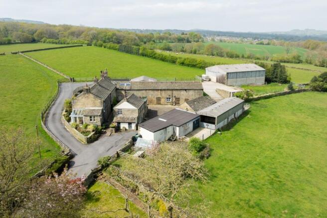 5 bed Detached for sale Image 6