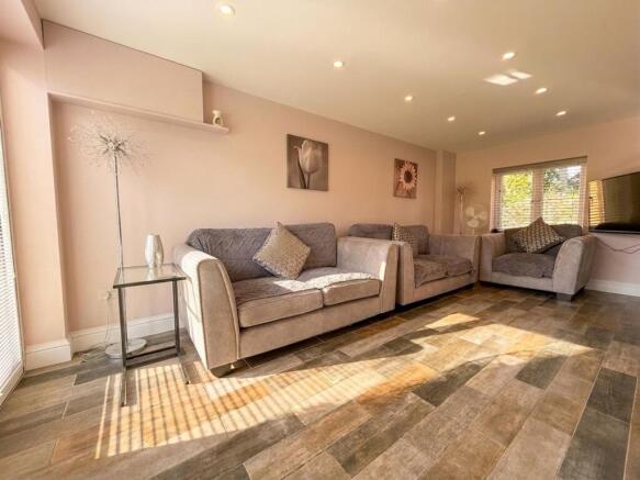 3 bed Detached for sale Image 8