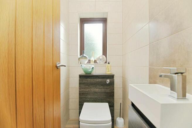 3 bed Detached for sale Image 10