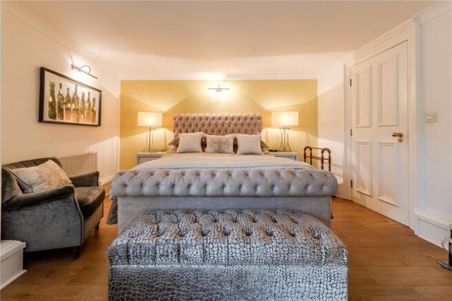 2 bed Apartment for sale Image 5