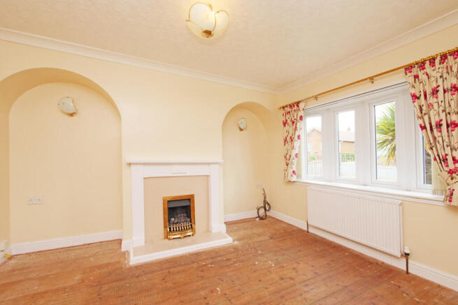 4 bed Detached Bungalow for sale Image 7